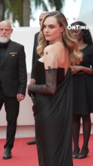 Cara Delevingne avec beaucoup d’énergie sur le tapis rouge 😳 😂