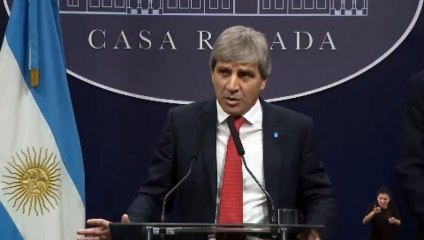 Un Caputo a la defensiva y la doble vara de la libertad: el ministro se enojó cuando le consultaron por sus dólares en el exterior