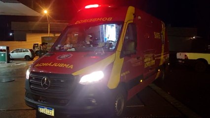 Rapaz cai de moto e fica ferido na Rua São Gabriel em Cascavel