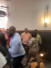 Veja o momento em que sindicalista é conduzido pela PM após confusão na Câmara de Salvador