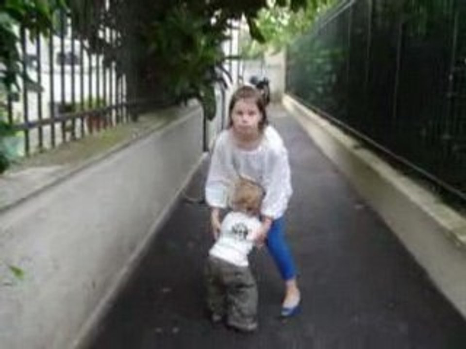 Tom au parc avec Louise