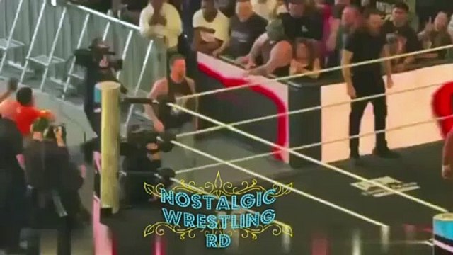 CM Punk & Sami Zayn attack Seth Rollins & Bron Breakker at WWE Raw Netflix may 19 2025