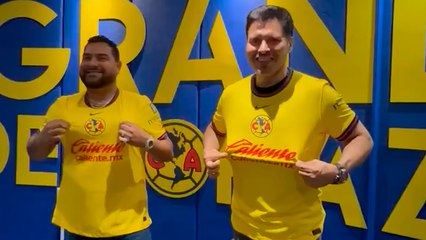 Banda MS canta en el medio tiempo del América vs. Toluca y vocalistas lucen playeras de Las Águilas