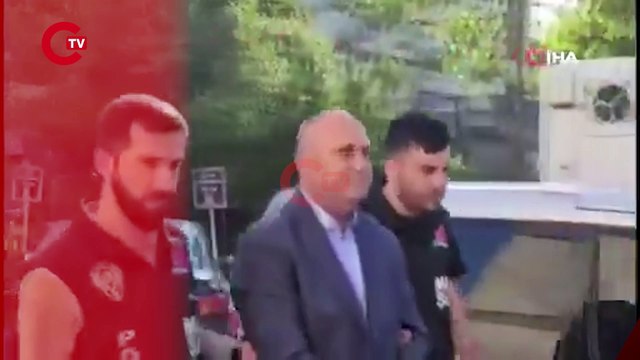 İBB’ye düzenlenen yeni operasyonda, Ekrem İmamoğlu’nun Koruma Müdürü Mustafa Akın ve Özel Kalem Müdürü Kadriye Kasapoğlu da gözaltına alındı.