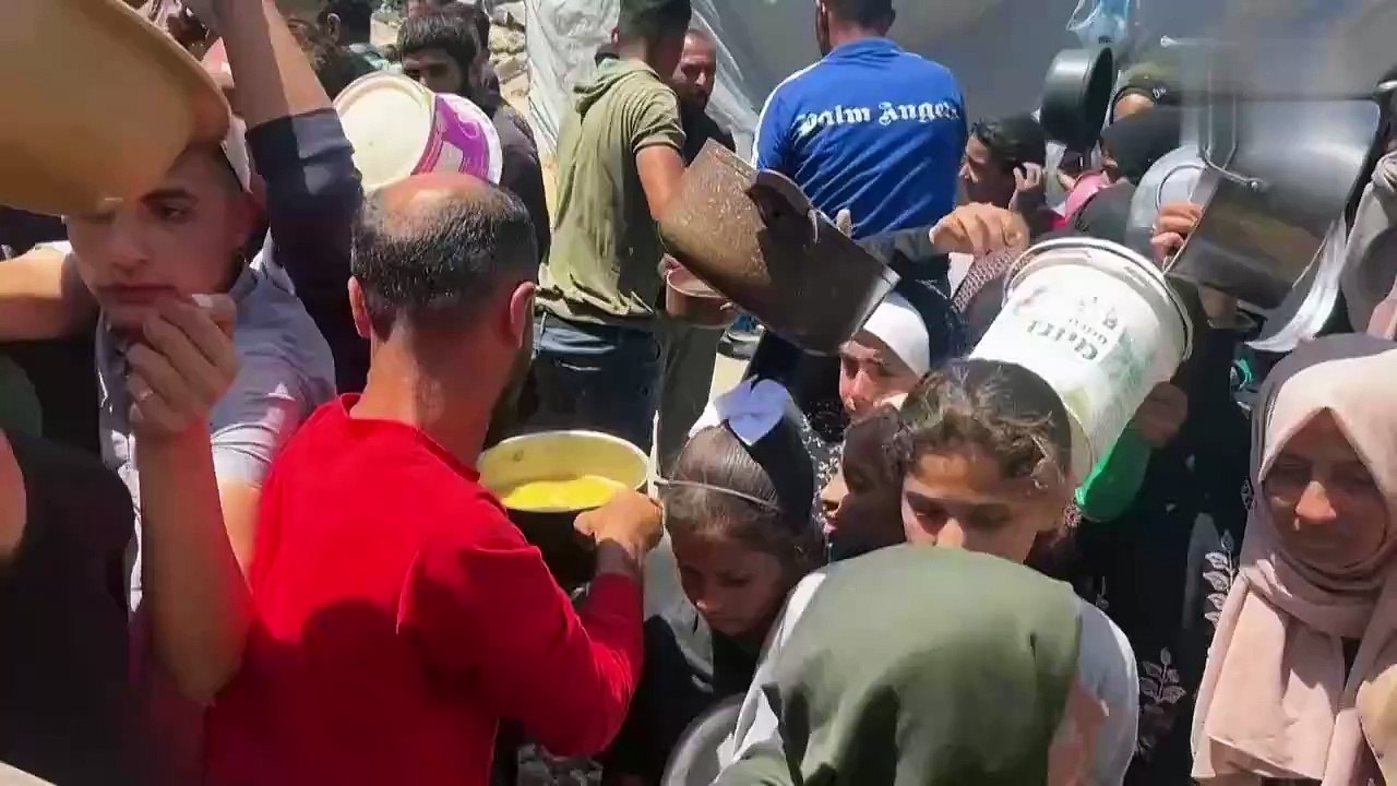 Aid finally trickles back into Gaza after a two-month Israeli blockade