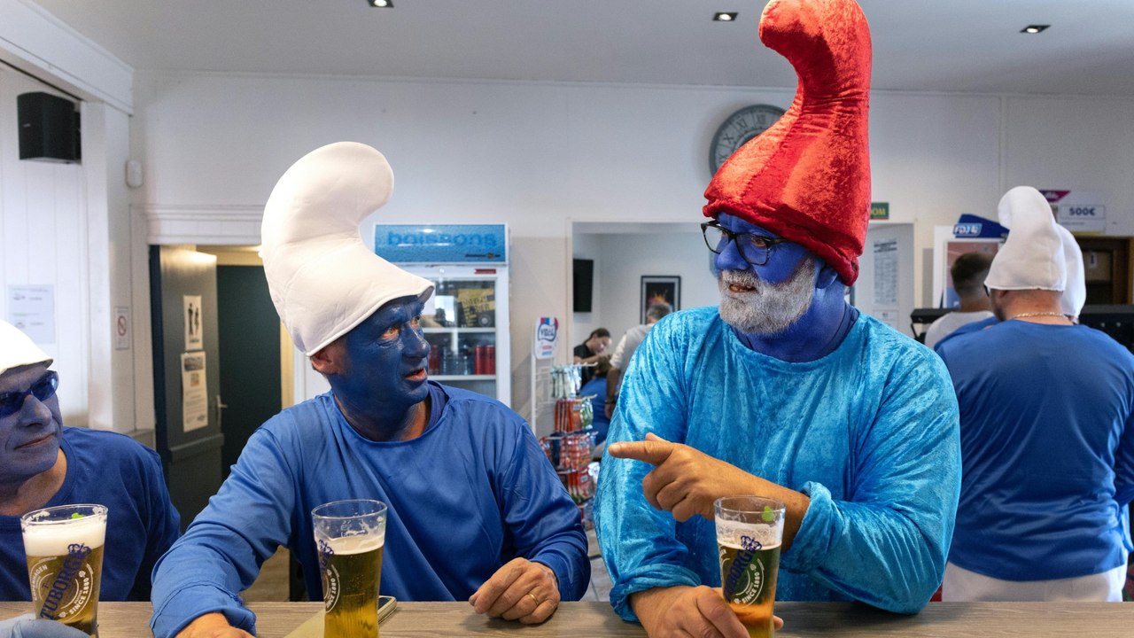 Französische Kleinstadt stellt neuen Schlumpf-Rekord auf