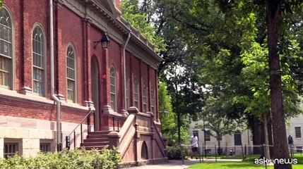 Trump nega ad Harvard l'iscrizione di studenti stranieri