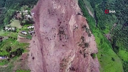 Toprak kaymasında can pazarı: Ölü ve yaralı sayısı artıyor!