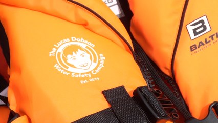 Ash primary schools helicoptered lifejackets as part of national safety campaign