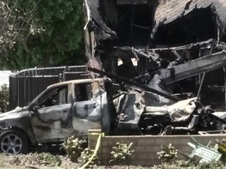 Flugzeug stürzt in Wohnviertel - Musiker unter den Toten