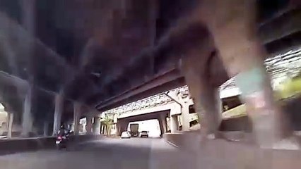 Trafico fluido en el bulevar Juan Pablo II con dirección al bulevar Suyapa