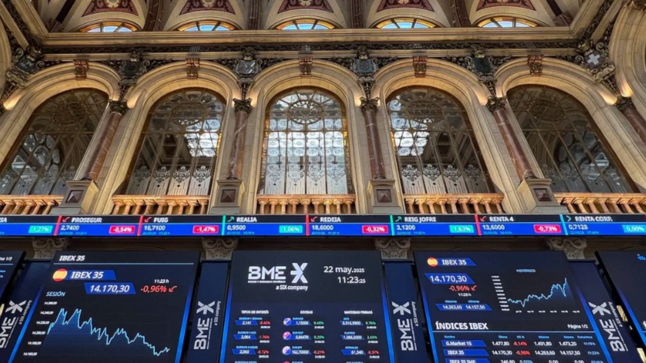 Fuerte caída de la bolsa europea tras la amenaza de Trump de imponer aranceles a la UE del 50%