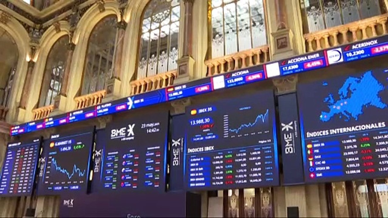 El Ibex 35 se hunde un 2% con los bancos en caída libre por la amenaza de Trump