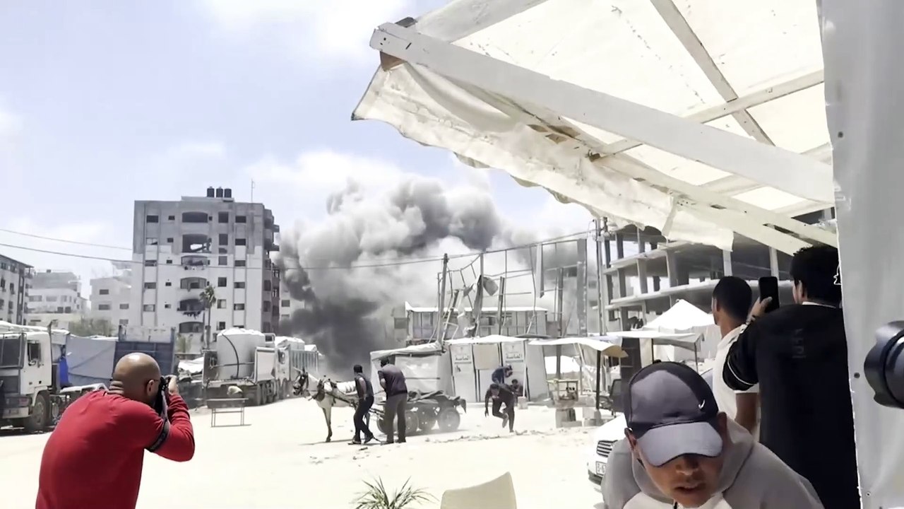 Israel bombardea Ciudad de Gaza