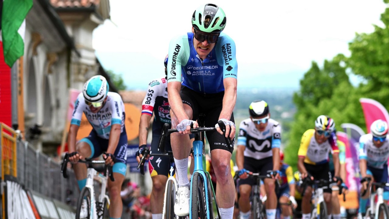 Cyclisme - Tour d'Italie - Dorian Godon : "J’ai déraillé à 2 km, j’ai fait une grosse remontada mais ça sert un peu à rien..."