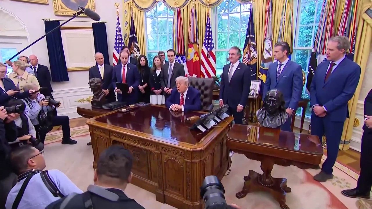 Trump Threatens New Tariffs on EU: Cars Targeted in Trade Tensions!