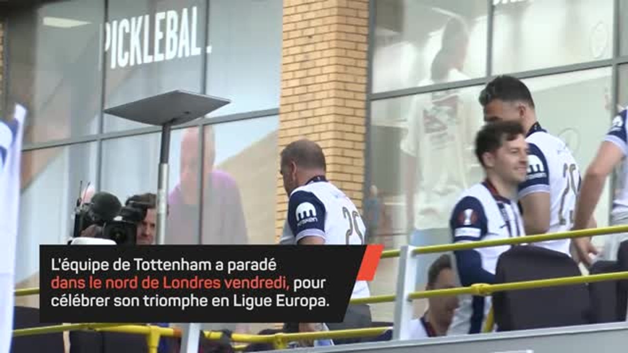 Tottenham - Les Spurs paradent avec leur trophée européen