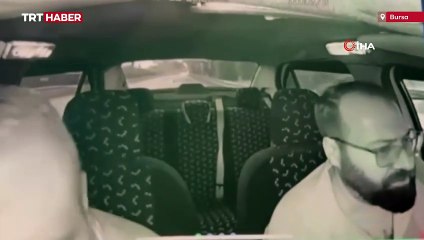 Silahla tehdit ettiği taksiciyi gasp etti