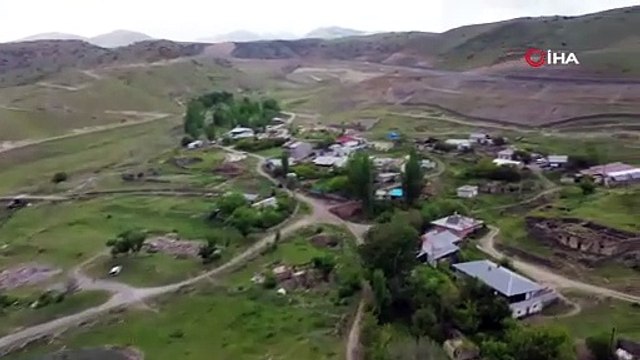 Kars’ta baraj suları köyü yuttu, geriye sadece minare kaldı