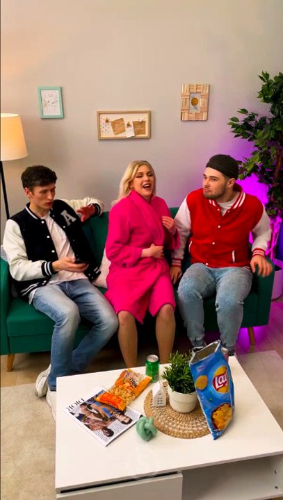 Classic American Prank: Fake Flash, Real Reactions!!📸 #pranks #usa #trendingusa