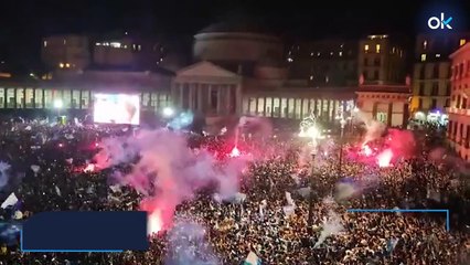 Locura en Nápoles: así fue la celebración con bengalas, petardos y fuegos artificiales tras ganar la Liga