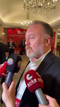 Sezai Temelli neden free imamoğlu pankartını kaldırmadı