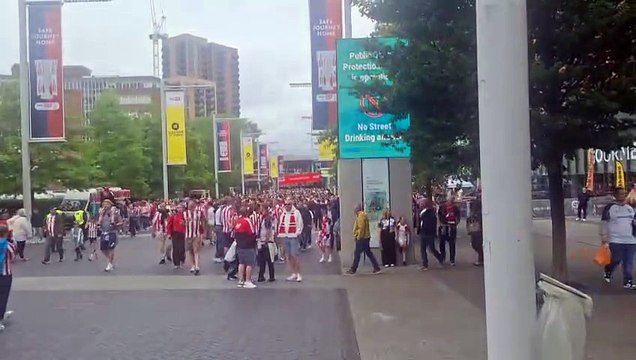 Sunderland fans on Wembley Way ahead of play-off final