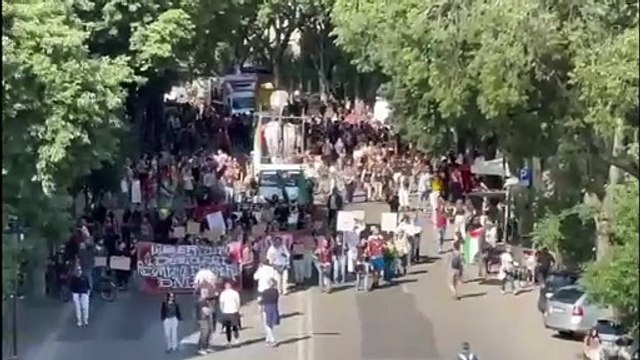Firenze, la Wish Parade: corteo musicale per le strade dei collettivi. Vogliamo più spazi