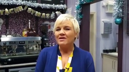 (2016) Cast talk of their Christmas faves