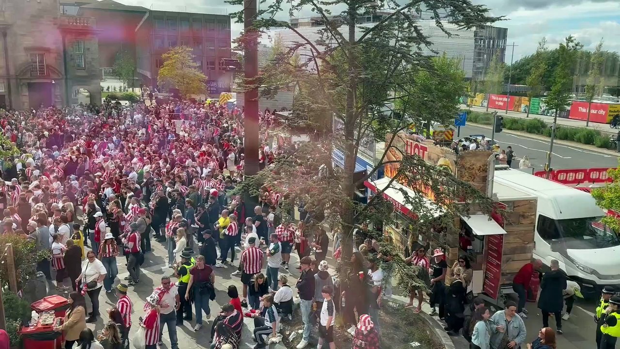 Incredible show of support as sea of red and white descends on Keel Square to watch Sunderland in the play off finals