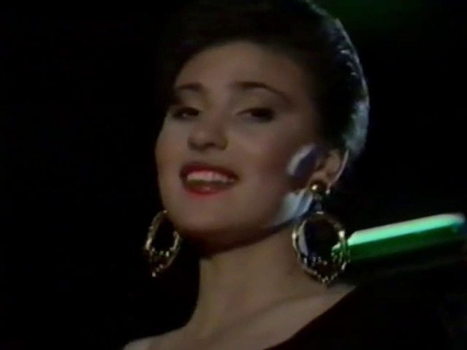 Ceca - Ne daj me - (Official Video 1990)