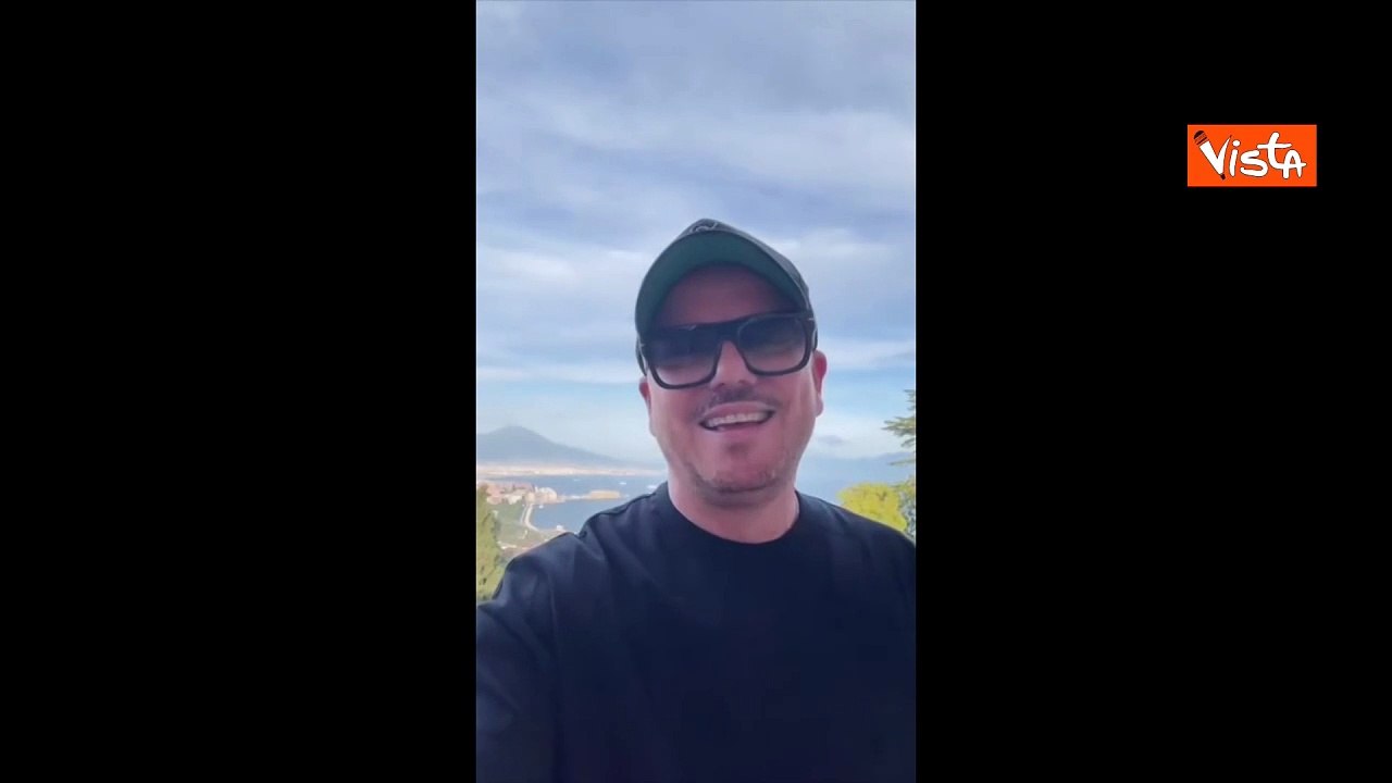 La poesia di Gigi D'Alessio per lo scudetto del Napoli che cita Troisi, Merola e Pino Daniele