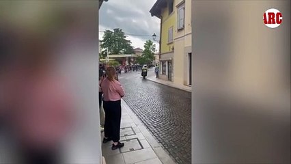 Así ha sido la caída que ha puesto en jaque el Giro 