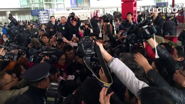 MALAYSIA AIRLINES IL PERD SA FAMILLE DANS LE PLUS GRAND MYSTÈRE DE L’HISTOIRE DE L’AVIATION (MH370)