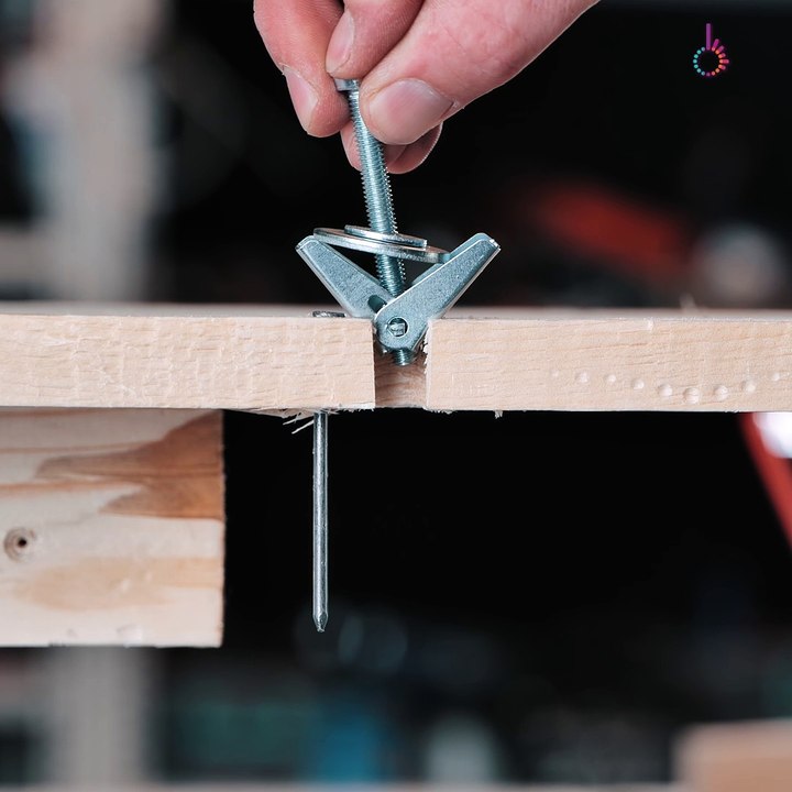 This is how pros mount things