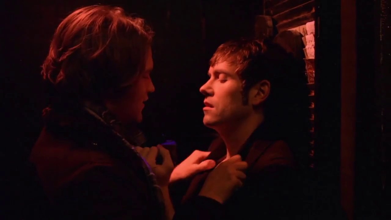 ES S01 E02 - gay theme series