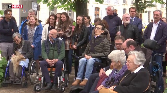 Fin de vie : les personnes dites «éligibles» rassemblées pour manifester leur opposition