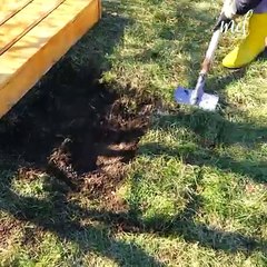 Building a wooden walkway to beautify your garden