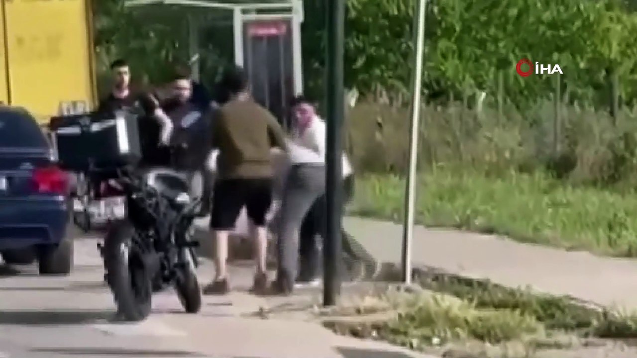 Anayol boks ringine döndü... Trafik durdu yumruklar havada uçuştu