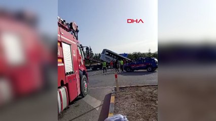 Tur otobüsü şarampole düştü: 16 yaralı