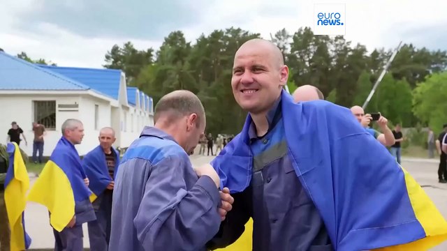 Ουκρανία και Ρωσία αντάλλαξαν εκατοντάδες αιχμαλώτους πολέμου εν μέσω ρωσικών πυρών κατά του Κιέβου