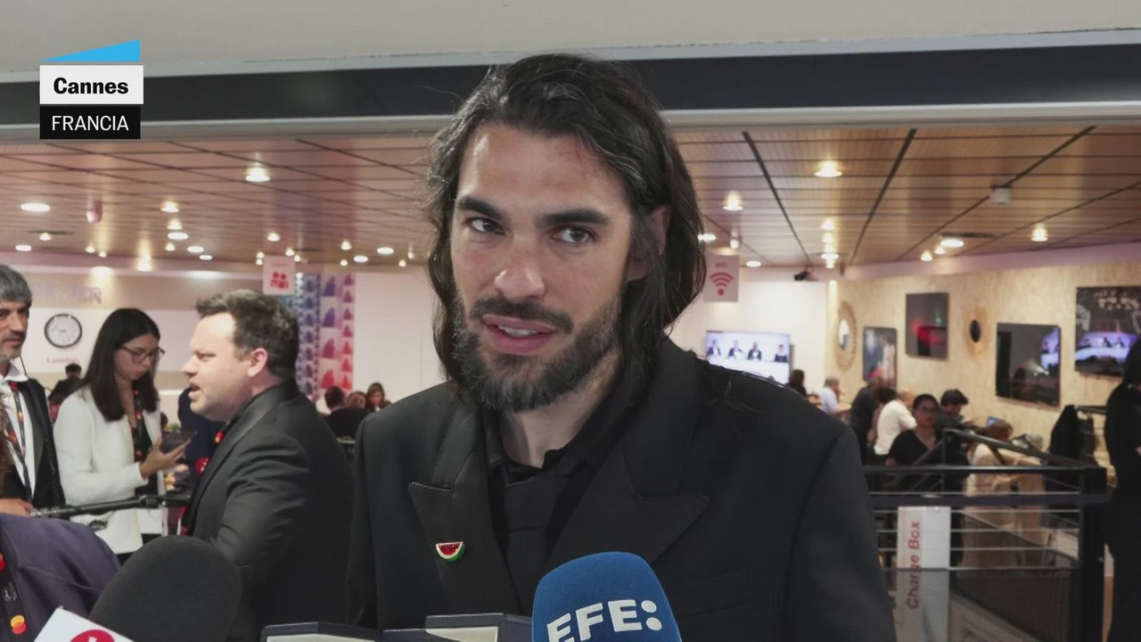 Oliver Laxe, tras ganar en Cannes: "Hemos subido cuatro ligas"