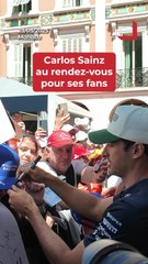 Le pilote de F1 Carlos Sainz à la rencontre de ses fans au Grand Prix de Monaco
