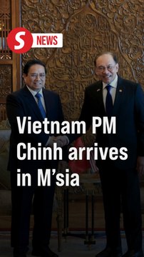 Vietnam PM accorded formal welcome on first official visit to M'sia