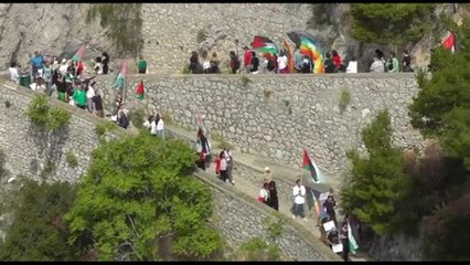 Corteo pro-palestinese per le stradine di Capri: "Stop guerra a Gaza"