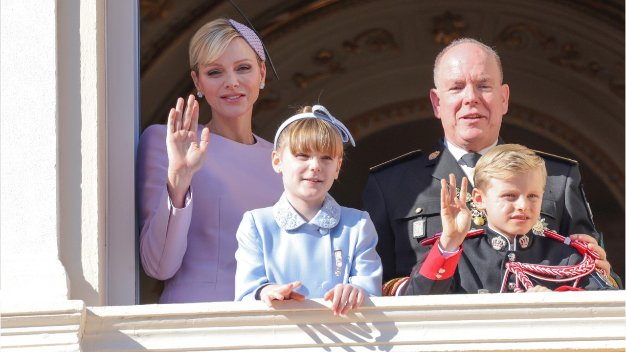 GALA VIDEO - Jacques de Monaco en lunettes noires et look stylé : le petit prince fait une sortie remarquée au Grand Prix