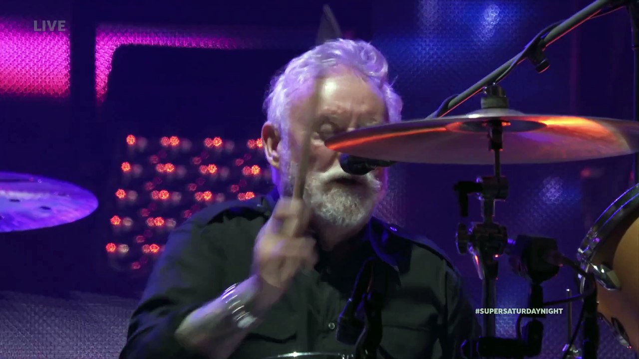 Under Pressure (Queen cover) with Roger Taylor - Foo Fighters (live)