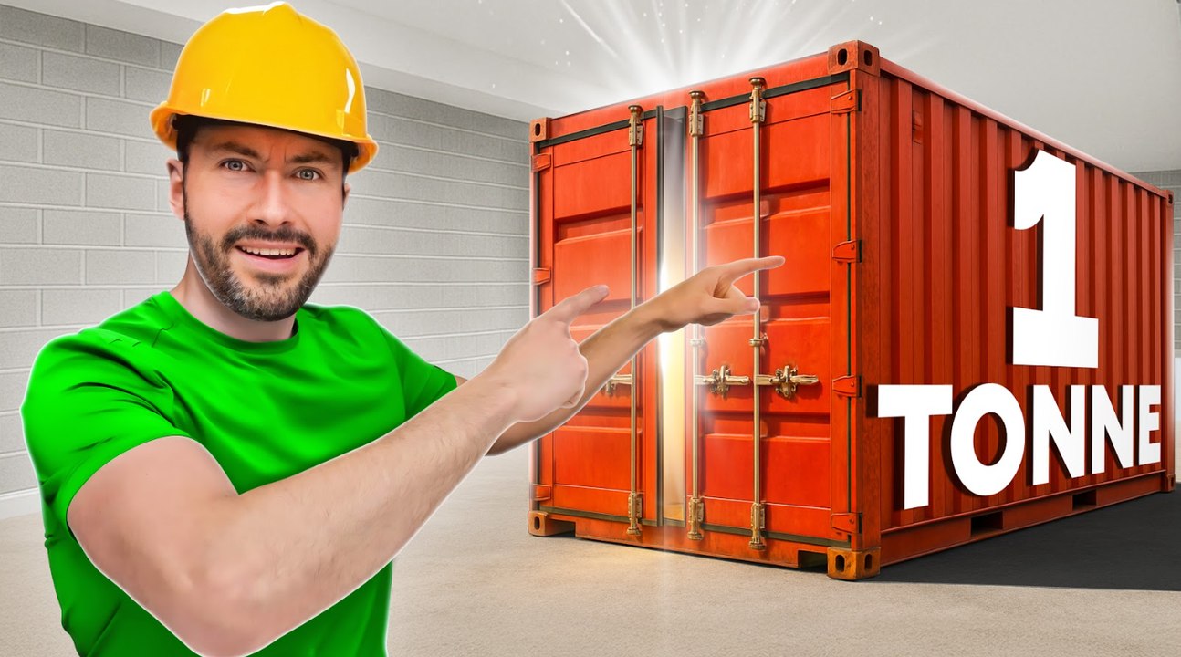J'ouvre mon 1er colis de 1000kg dans mon futur studio Youtube !
