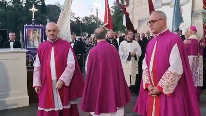 Sassari scioglie il voto alla Madonnina delle Grazie e saluta l'arcivescovo Gian Franco Saba