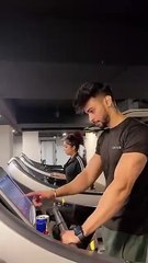 Shaam_Ke_7_Baje_Ye_Hua_😂🙈_#chinkiminki_#funnyvideo_#comedy_#gym(360p)